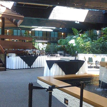 M Hotel Buffalo Чиктовага Экстерьер фото