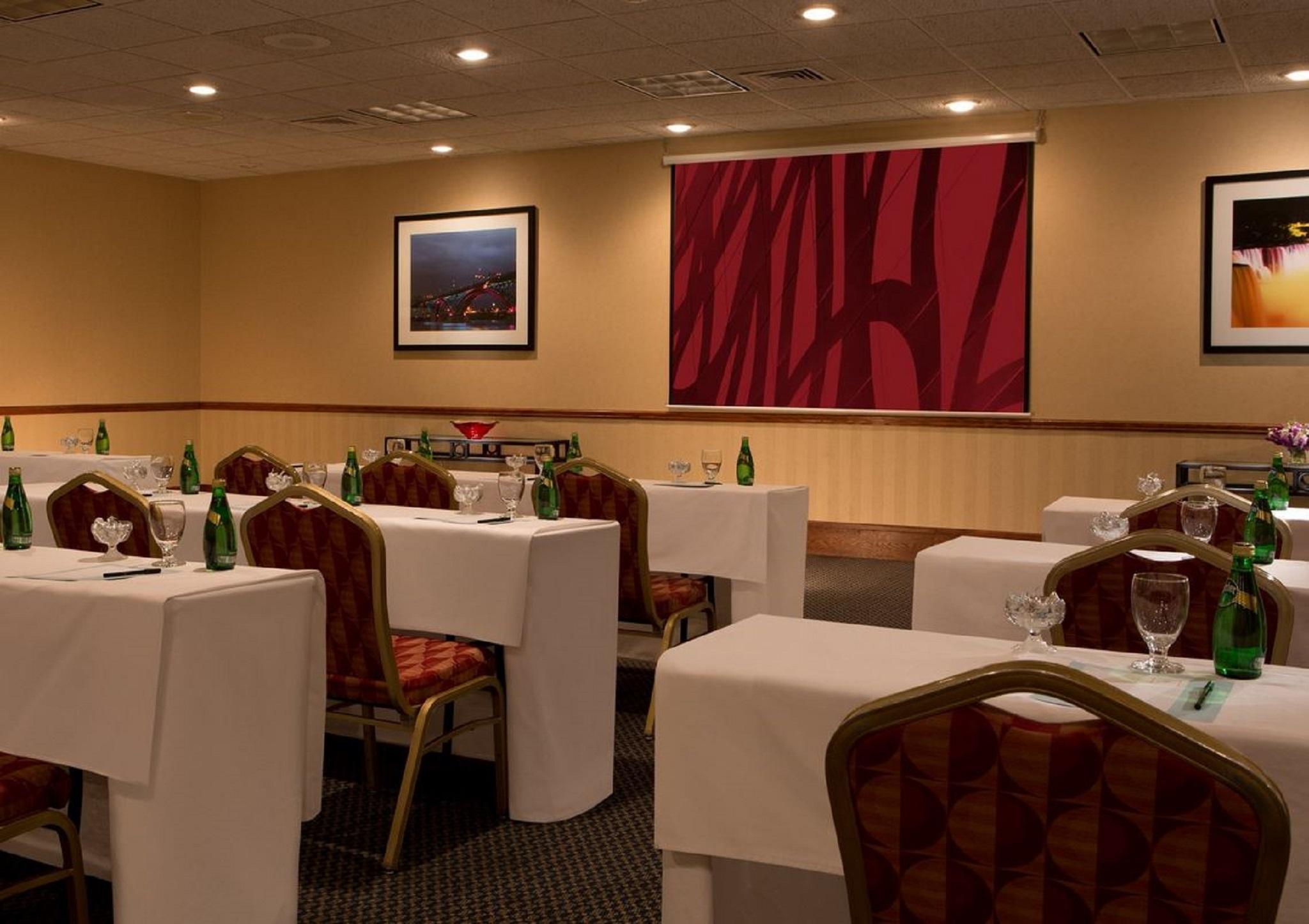 M Hotel Buffalo Чиктовага Экстерьер фото